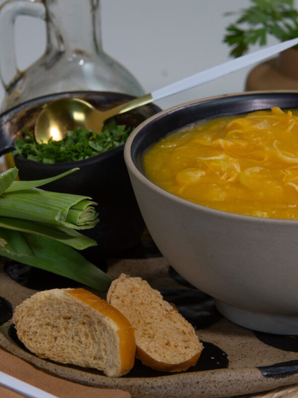 Caldo de Mandioquinha c/ Frango e Alho Poró (450ml)