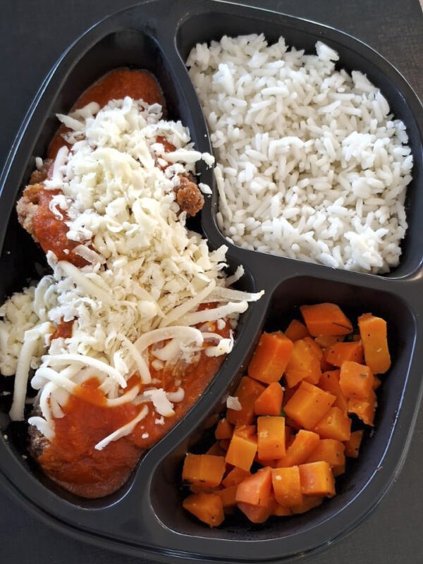 JANTINHA de Parmegiana de Peixe, Arroz Branco e Cenoura c/ Ervilha (400g)